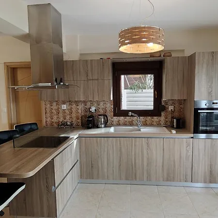 Elia Sunset Lagomandra