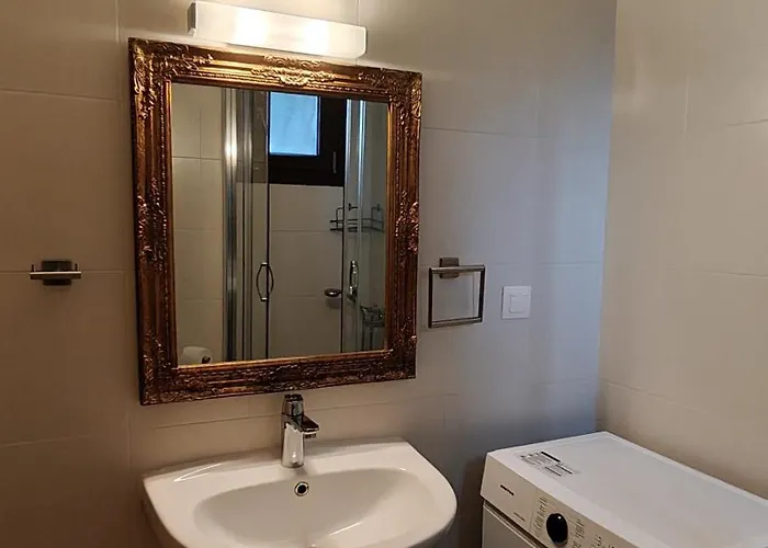 Elia Sunset * Lagomandra